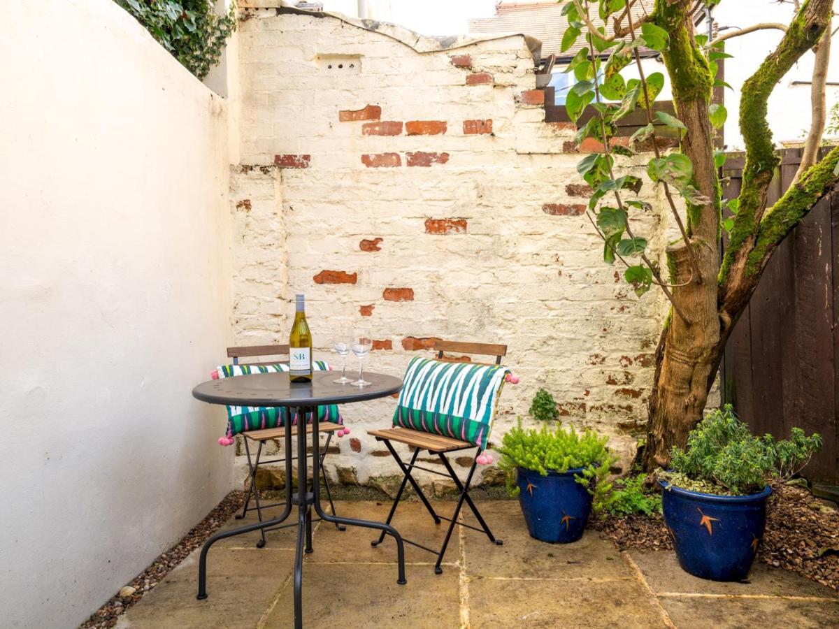 Quarry Cottage Courtyard Garden Pass The Keys Cirencester Exteriér fotografie